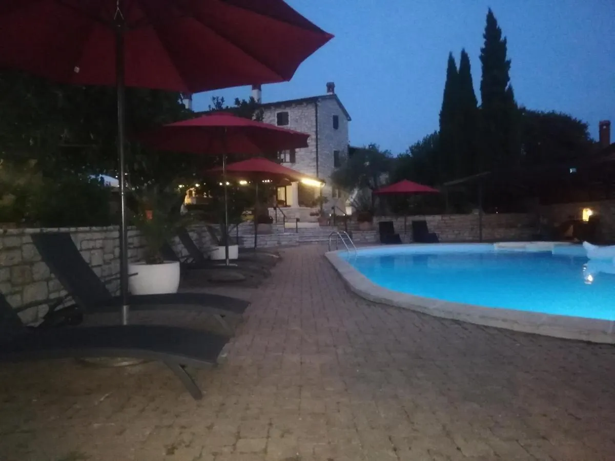 Casa Rustica Dva Baladura B&B Kanfanar