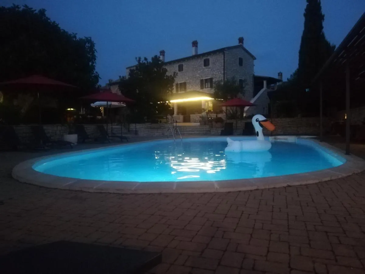 Casa Rustica Dva Baladura B&B Kanfanar