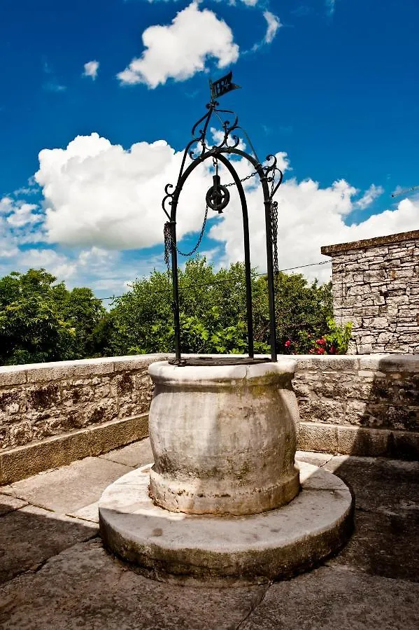 Casa Rustica Dva Baladura B&B Kanfanar 3*,  Croatia