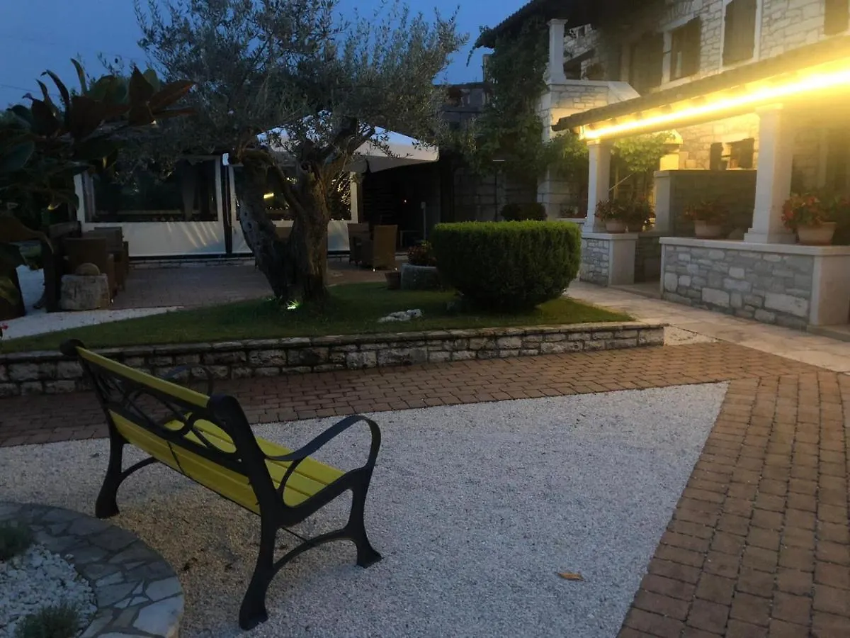 *** Bed & Breakfast Casa Rustica Dva Baladura B&B Kanfanar Croatia